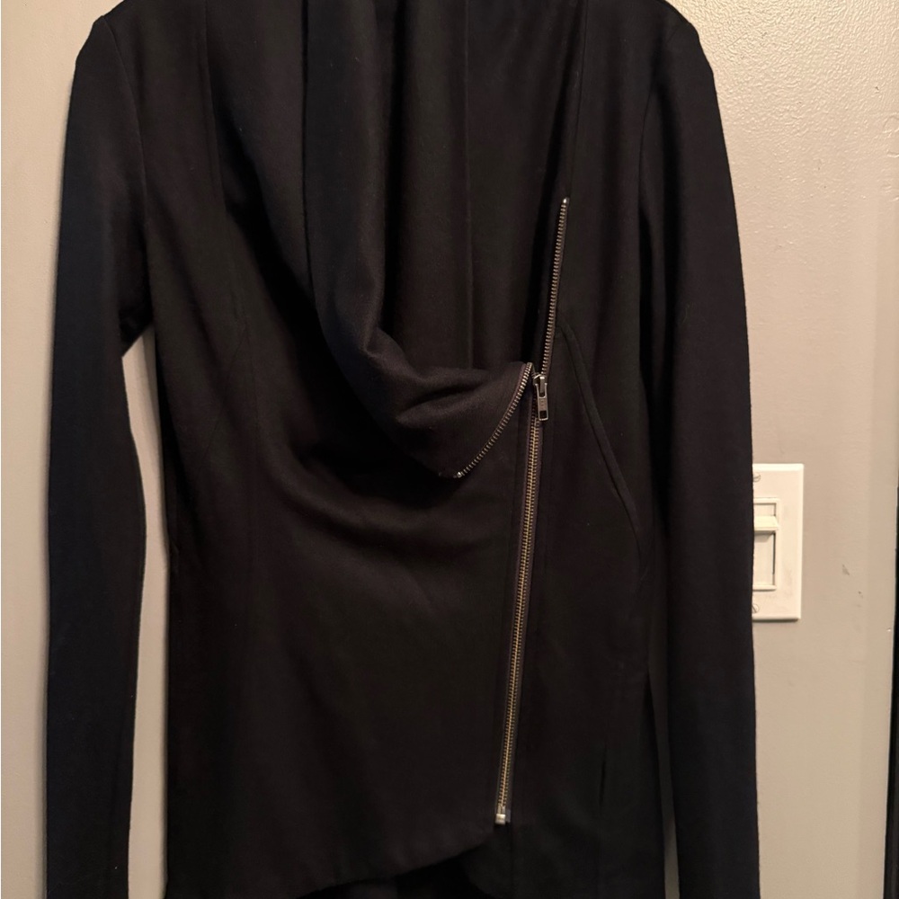 Helmut Lang black stretch jacket with front/ side zip. Petite